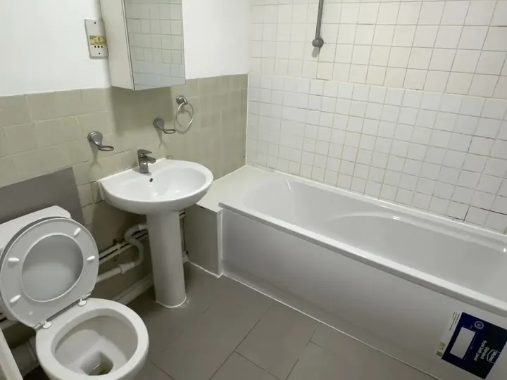 Bathroom refit and flat refresh walkthrough in Harrow Weald, opening frame